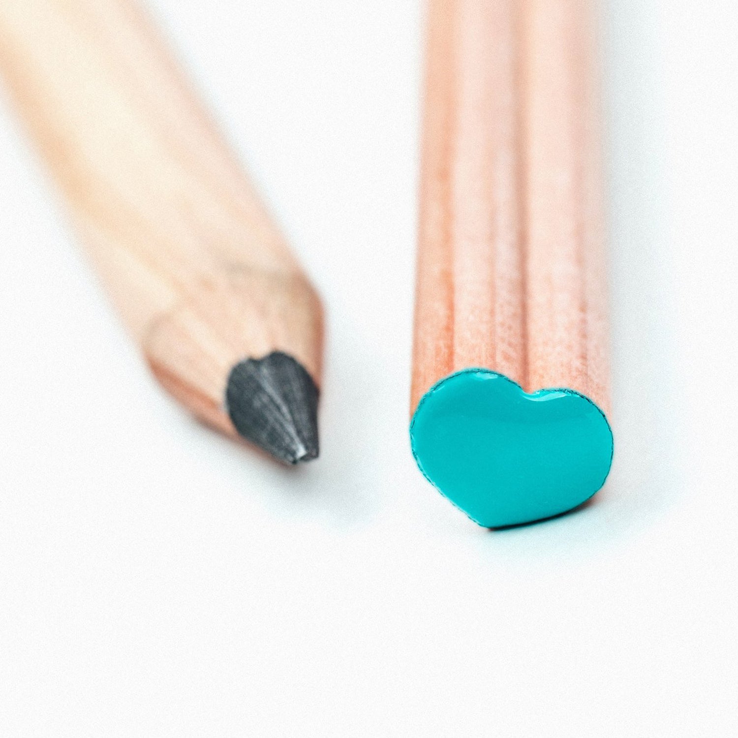 BLEUER HERZ BLEISTIFT